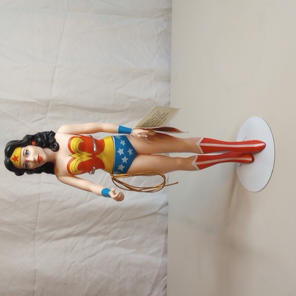 Wonder Woman collectible 12in doll